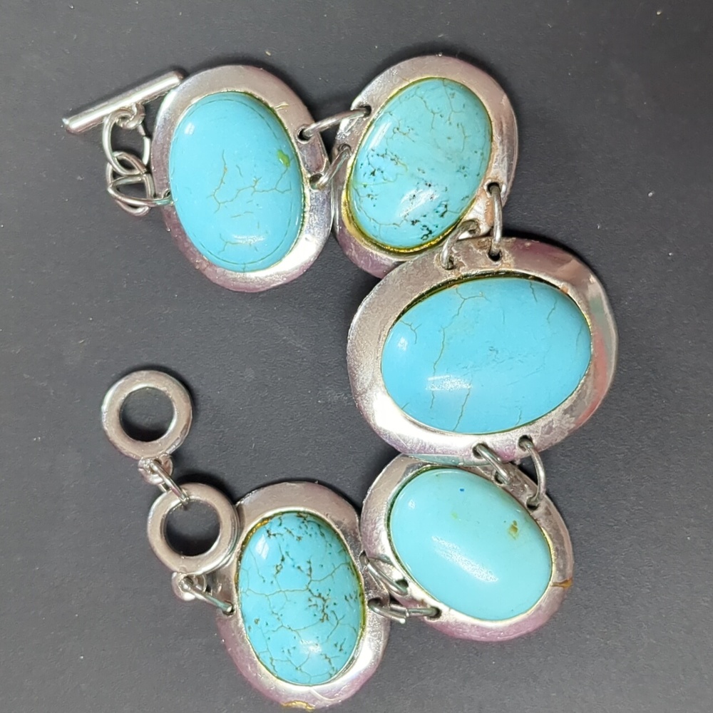 Blue Stone and Silver Costume Jewelry Bracelet